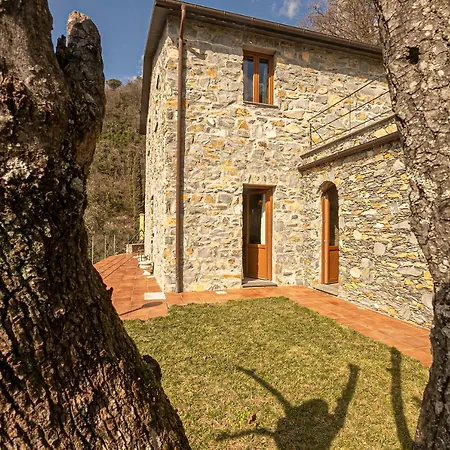 Homes In Genoa - Charming Villa Rapallo